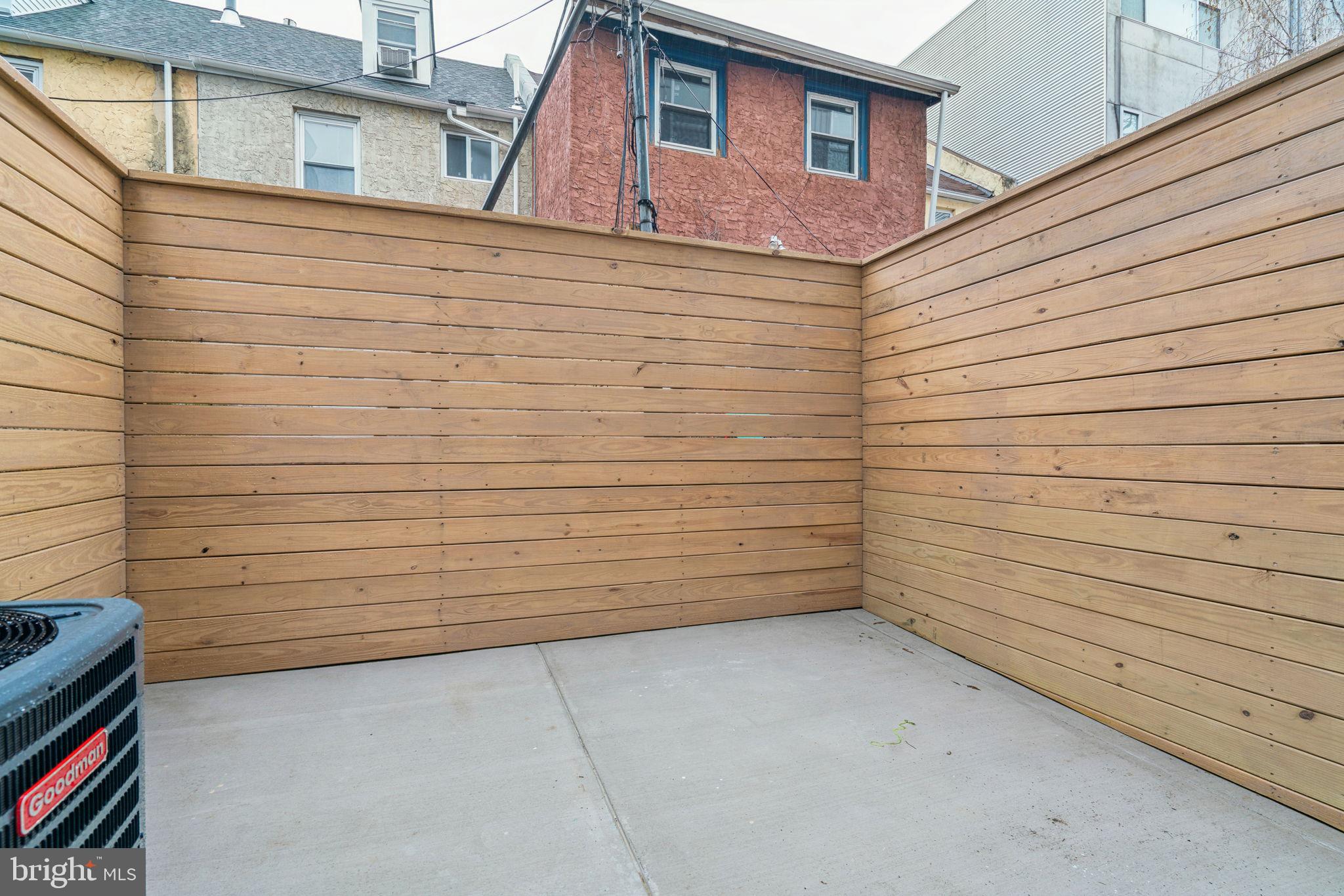 1102 N BODINE STREET