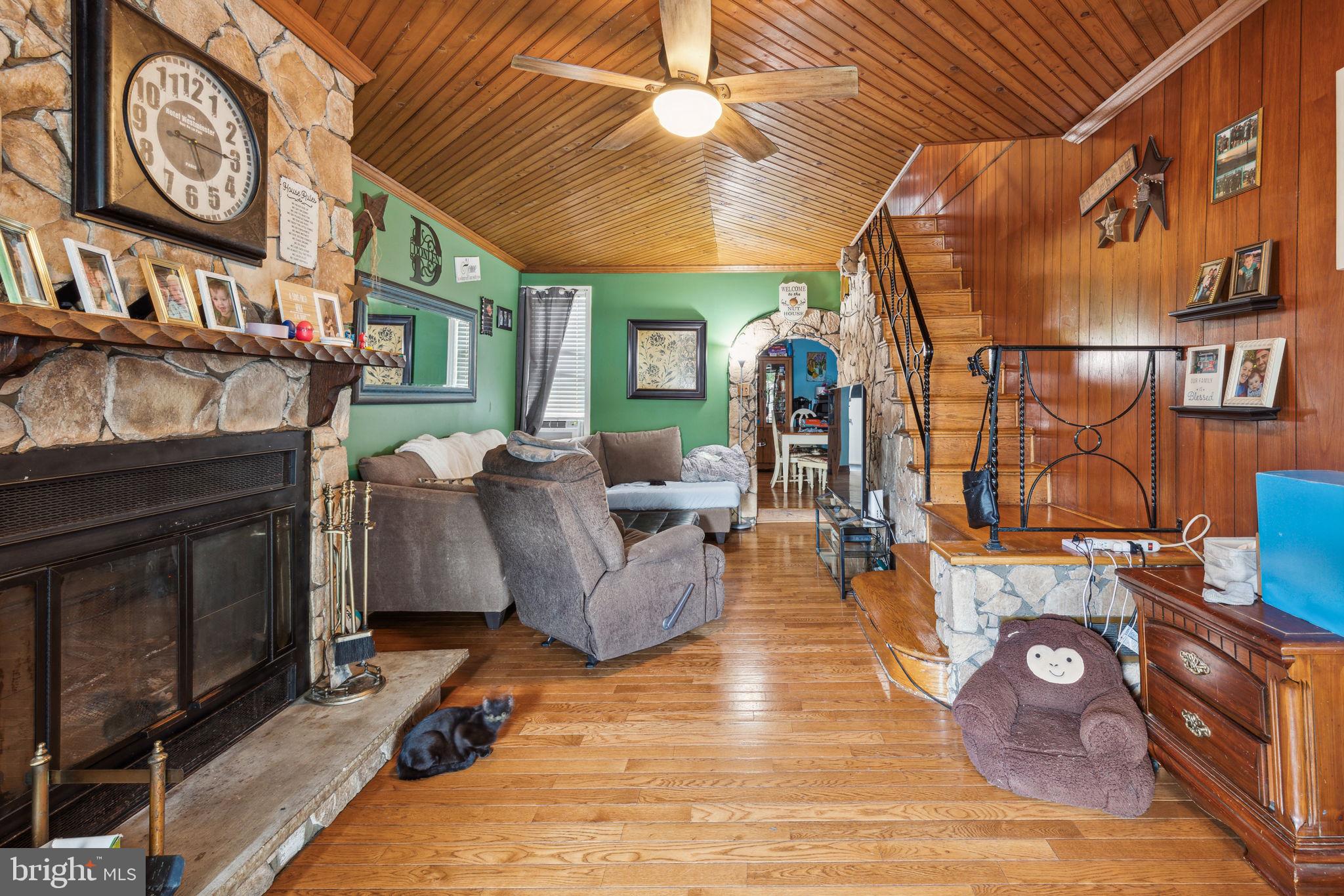 3164 CEDAR STREET
