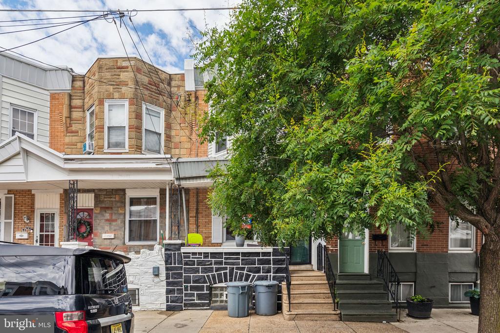 3164 CEDAR STREET