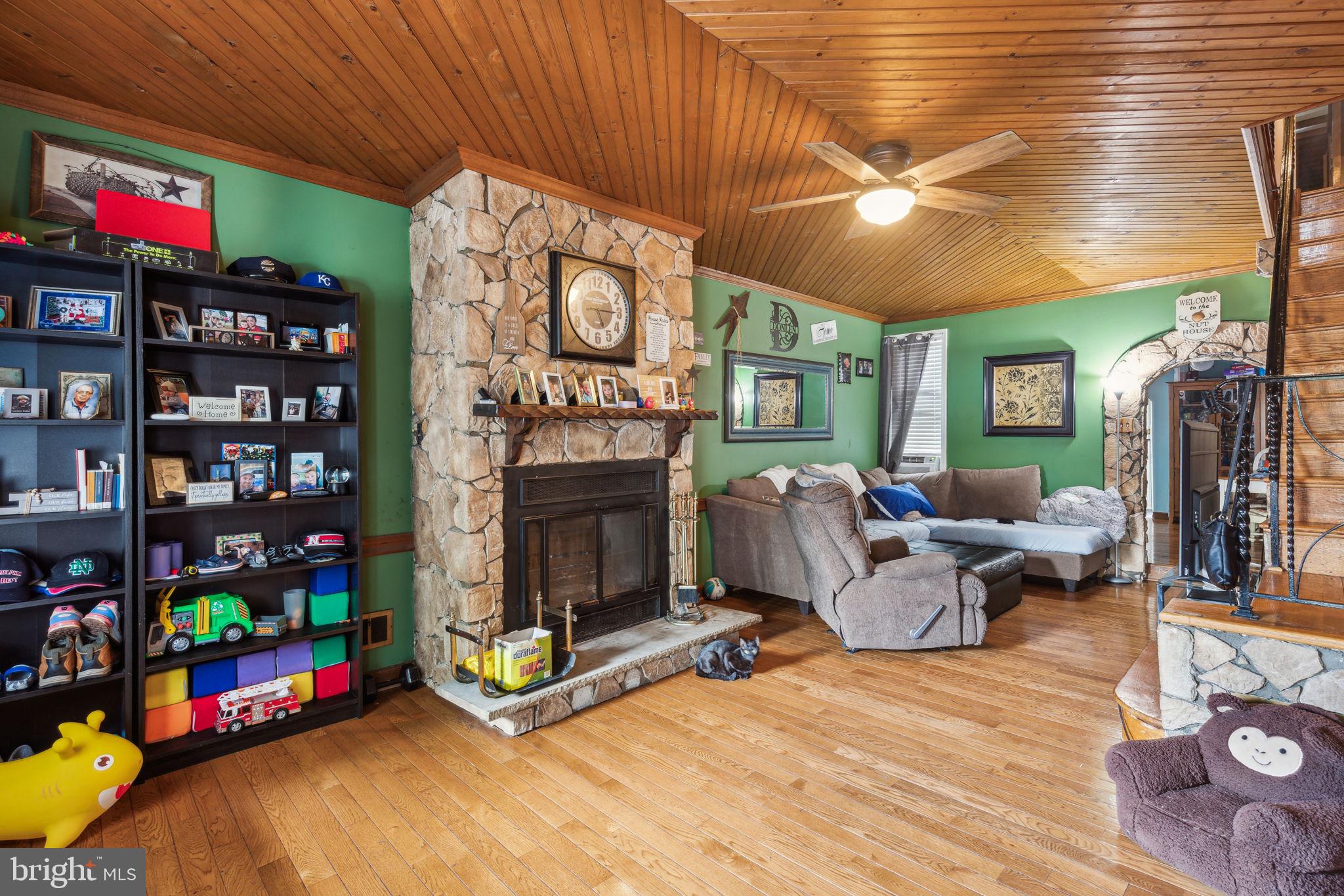 3164 CEDAR STREET