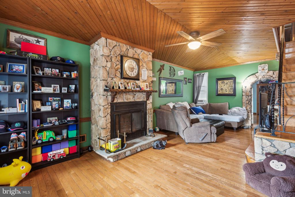 3164 CEDAR STREET
