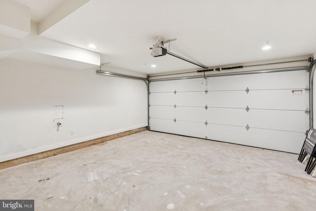 602 BRENNA WALK