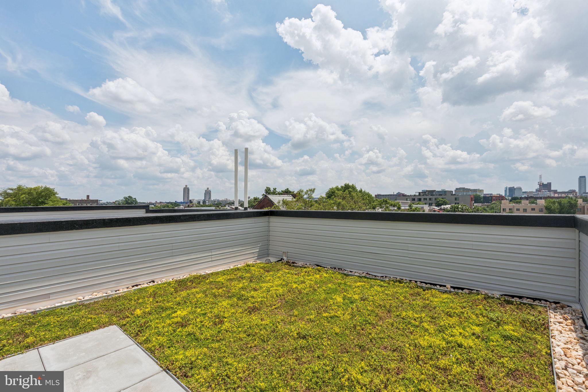 612 N BRENNA WALK