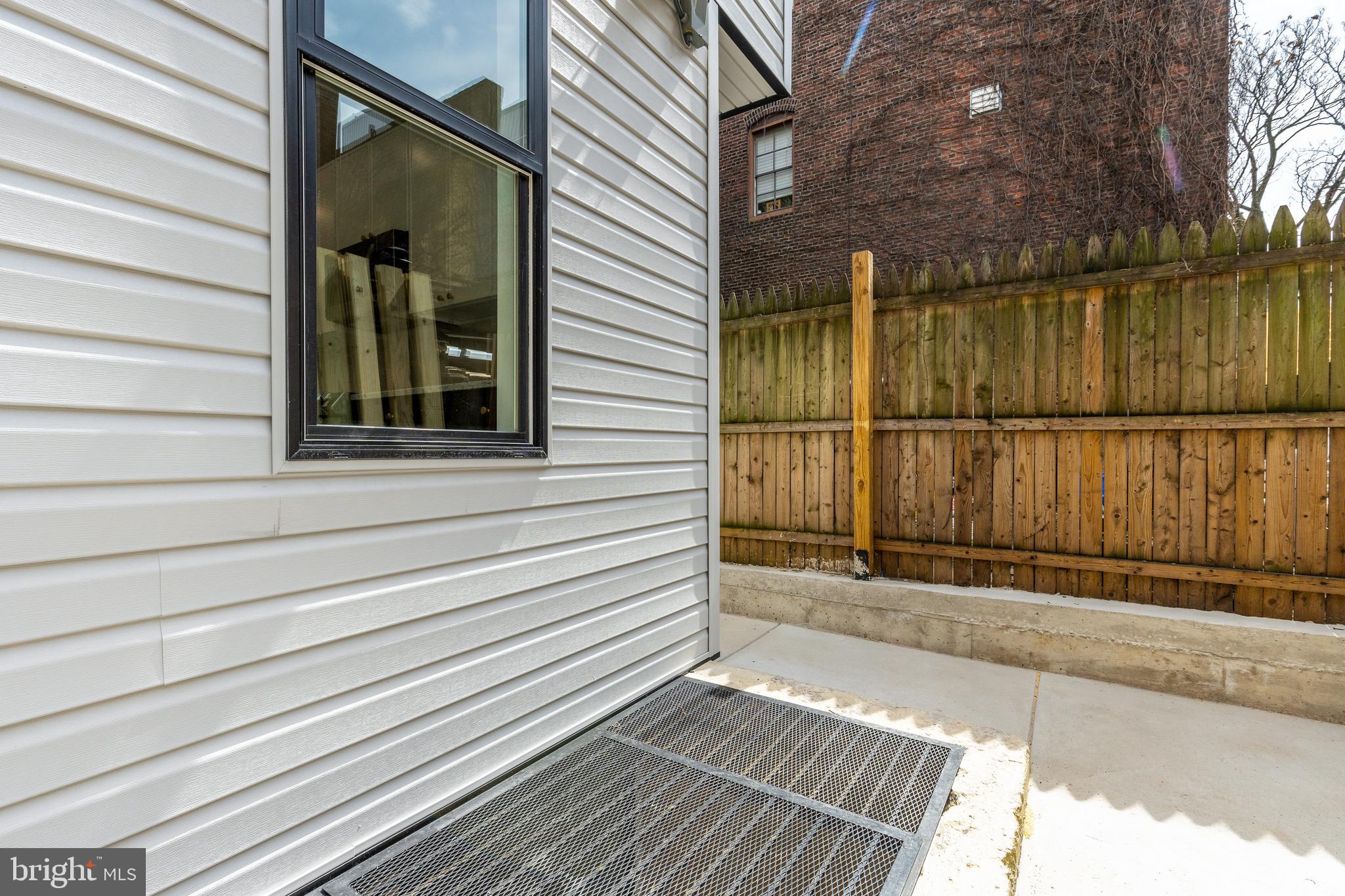 608 S AMERICAN STREET 2