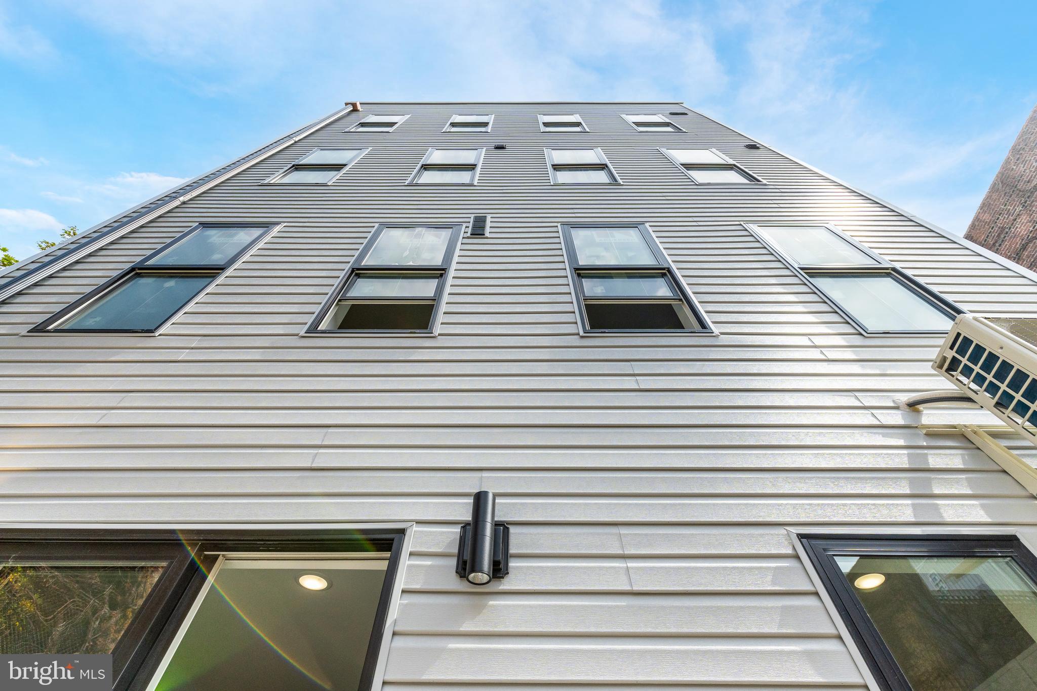 608 S AMERICAN STREET 2