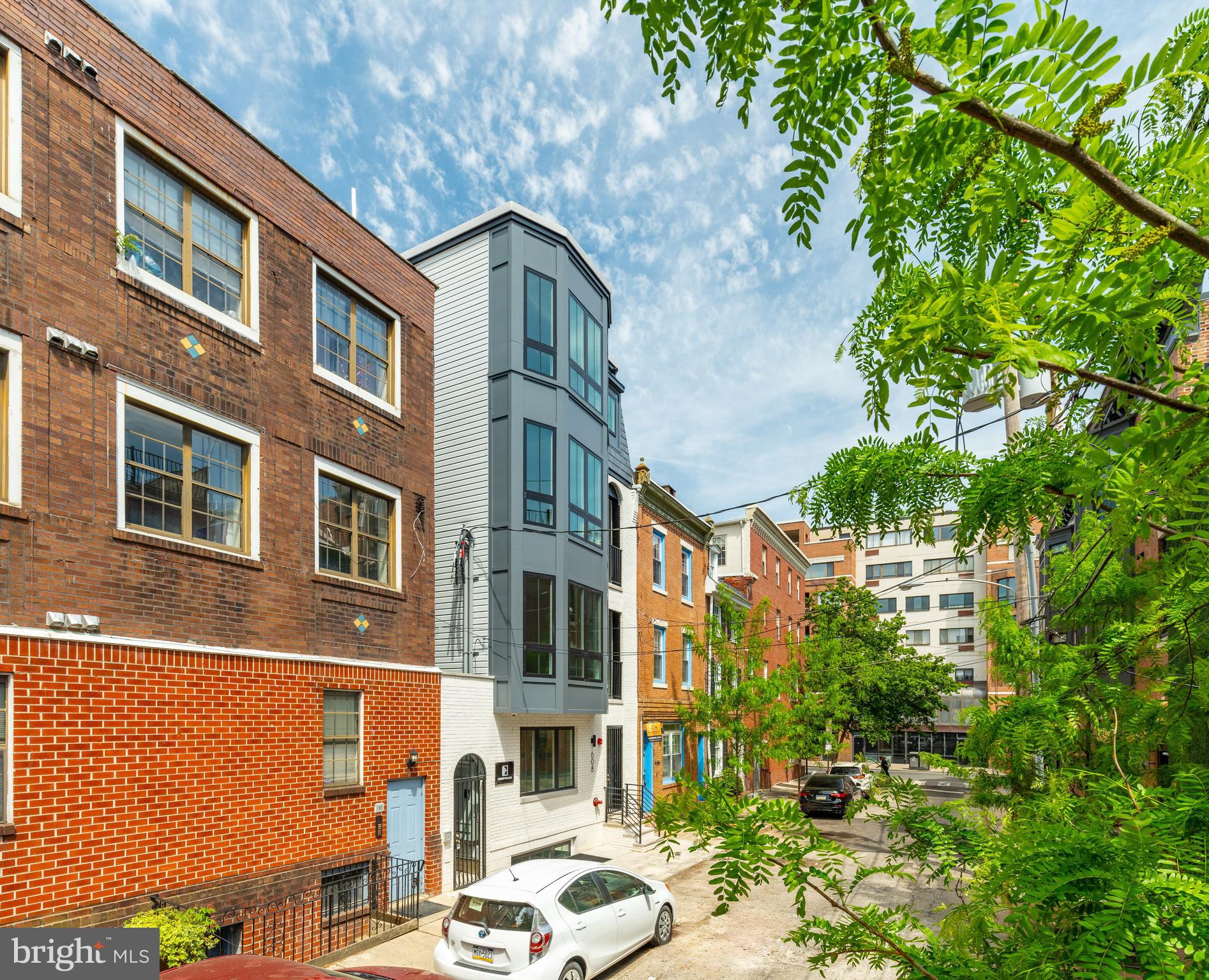 608 S AMERICAN STREET 2