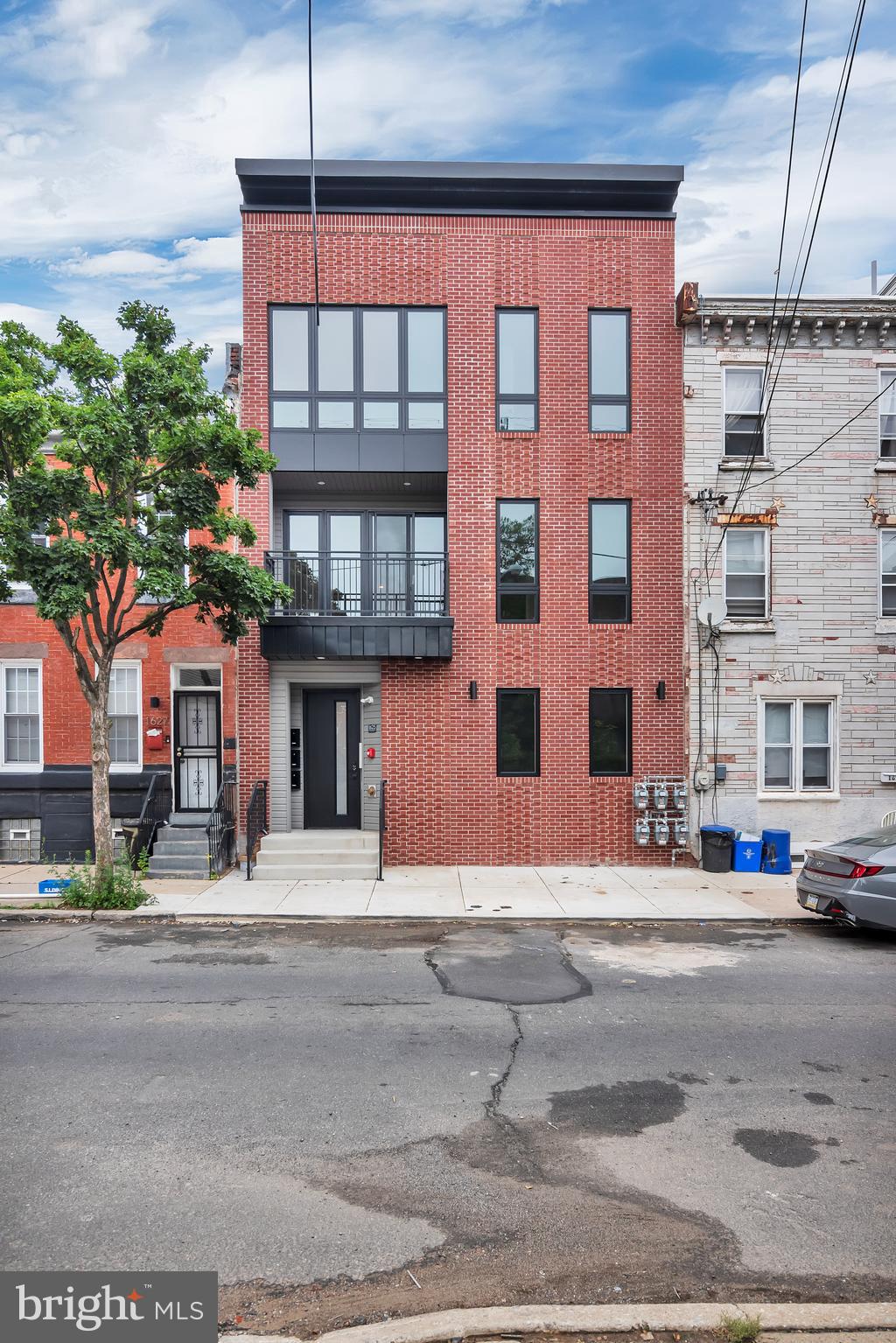 1625 W THOMPSON STREET 3