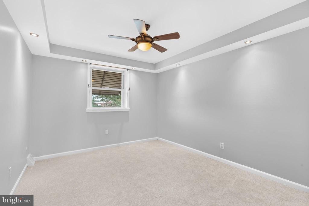 3326 ELLISTON CIRCLE