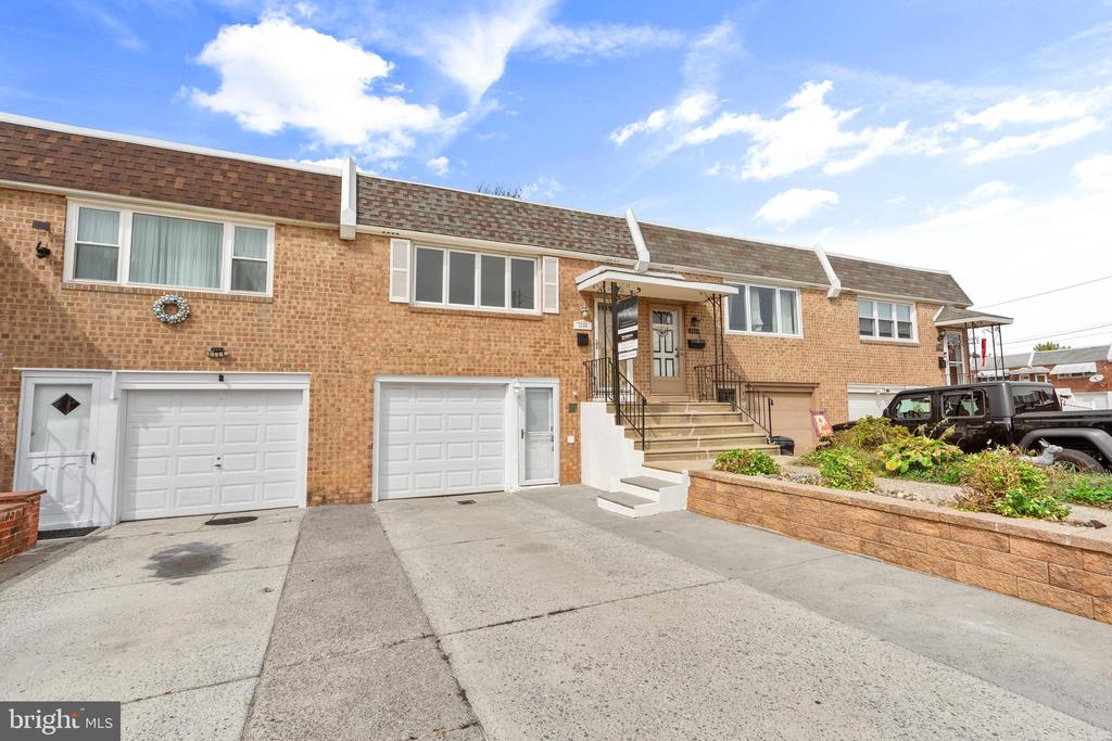 3326 ELLISTON CIRCLE