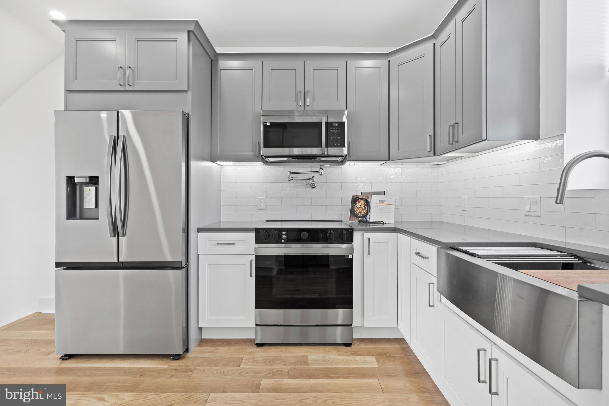 2024 N PALETHORP STREET