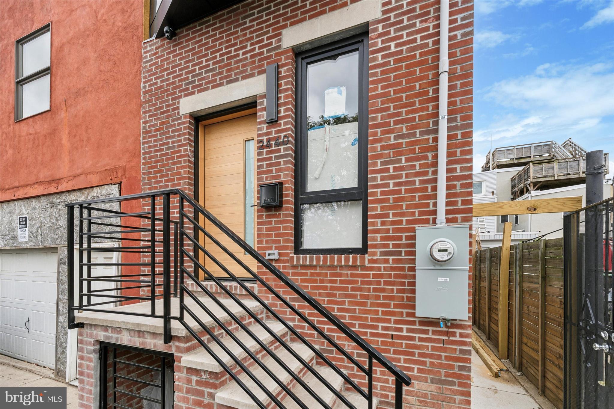 2440 E HAROLD STREET