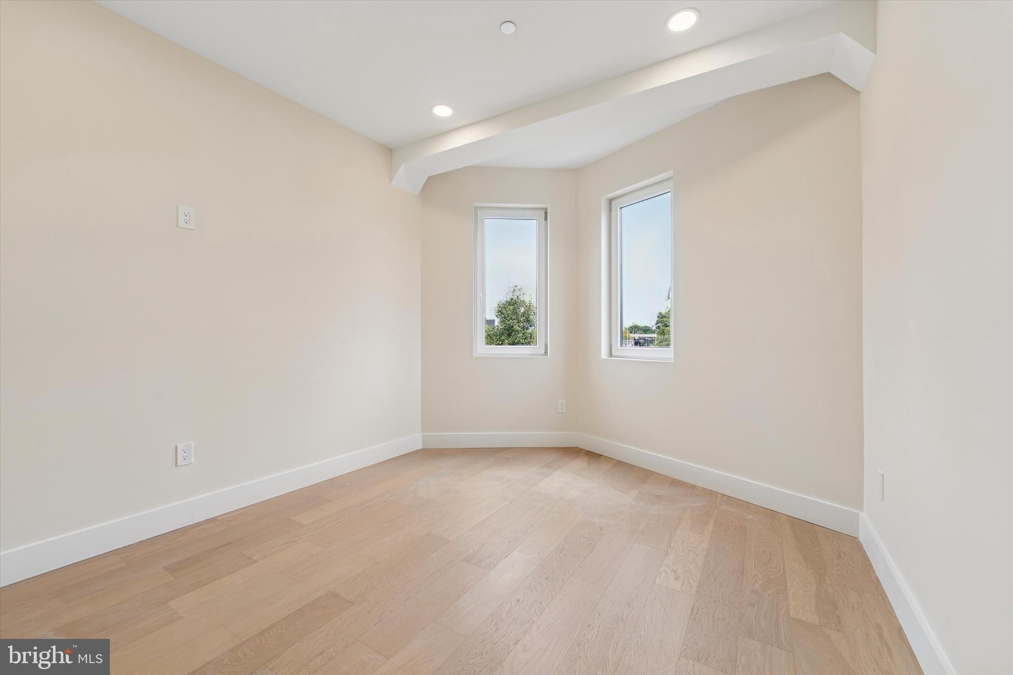 2440 E HAROLD STREET