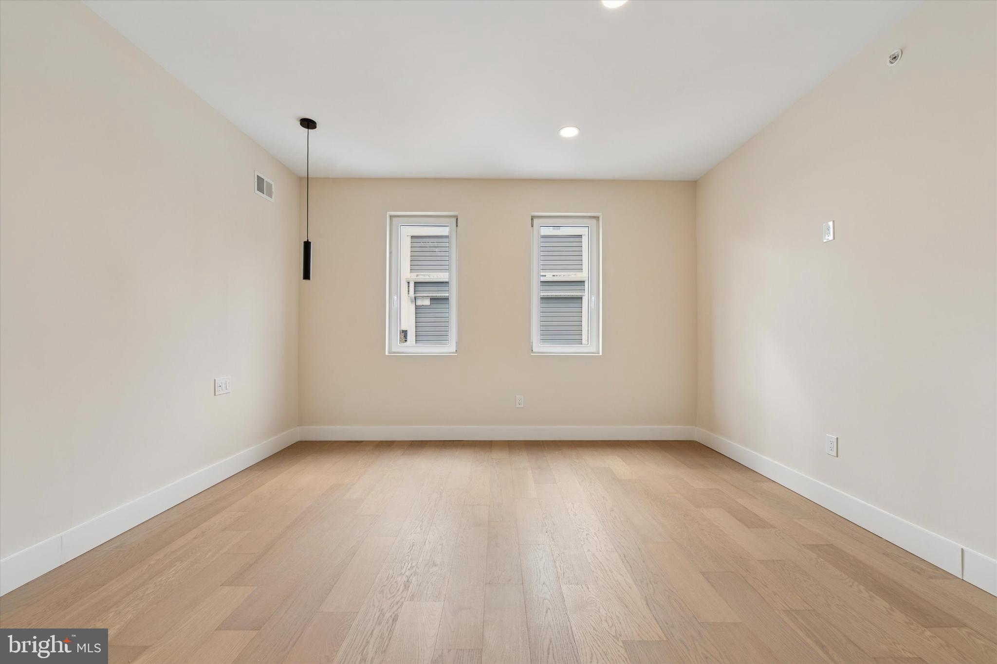 2440 E HAROLD STREET