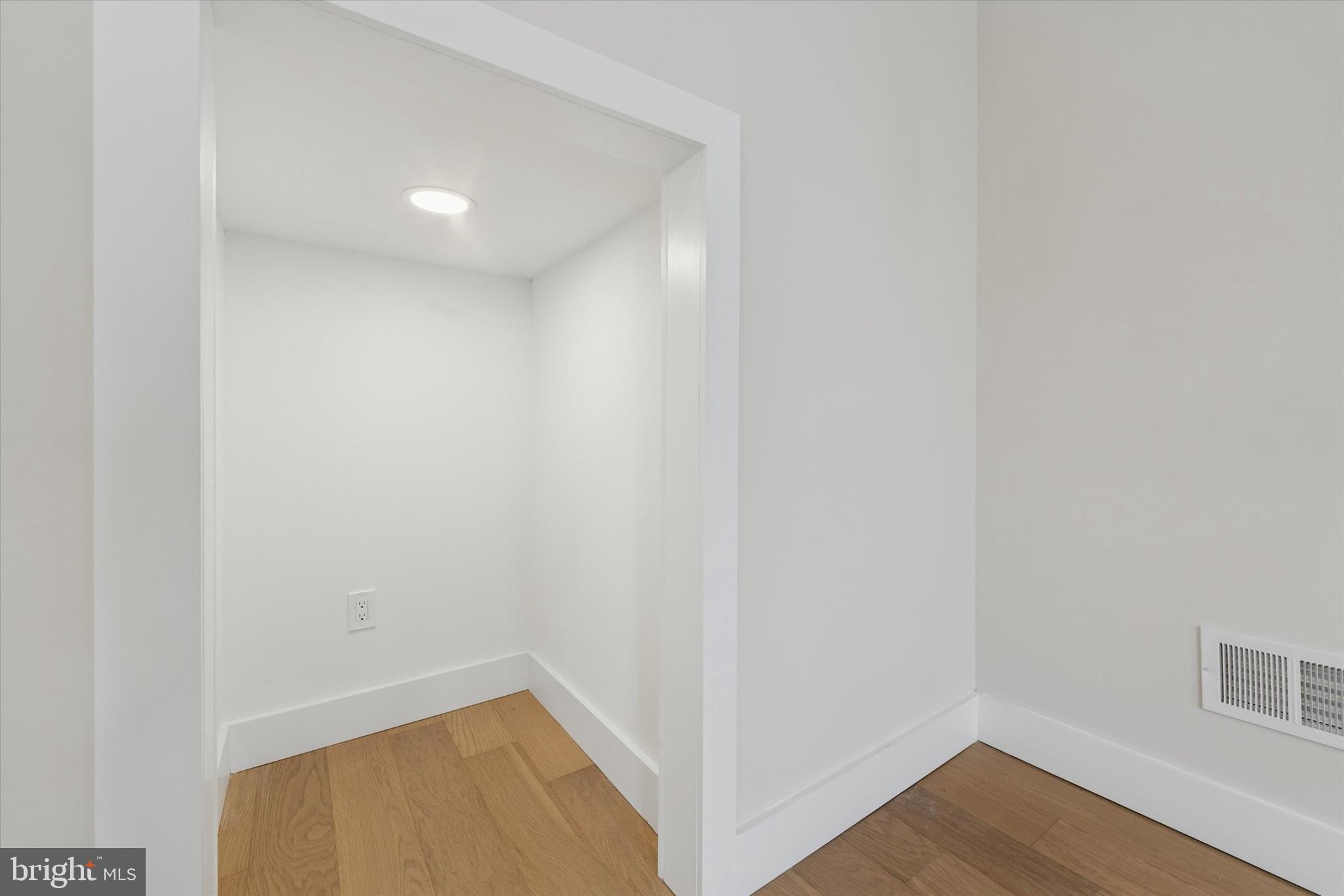 2440 E HAROLD STREET