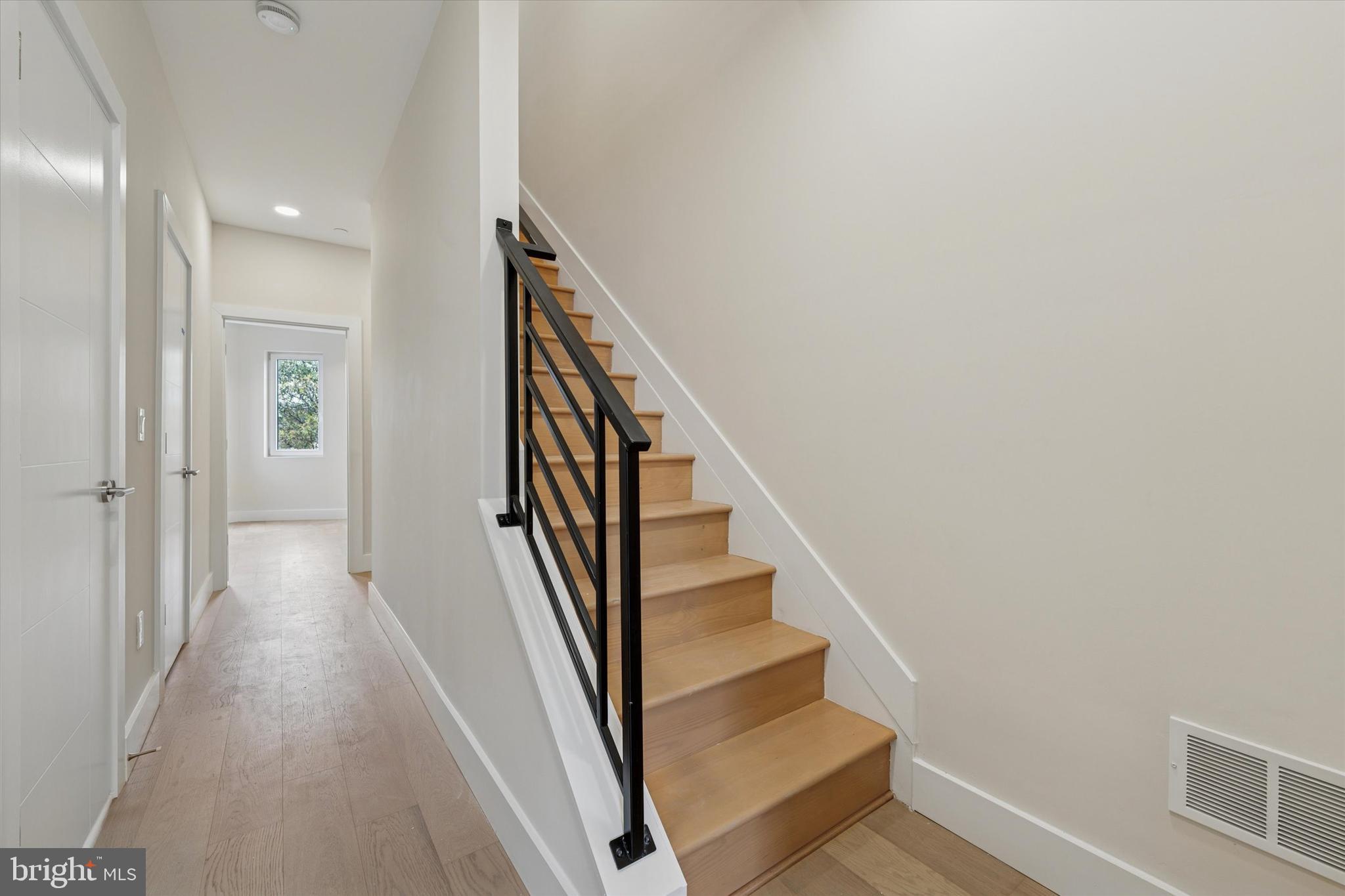 2440 E HAROLD STREET