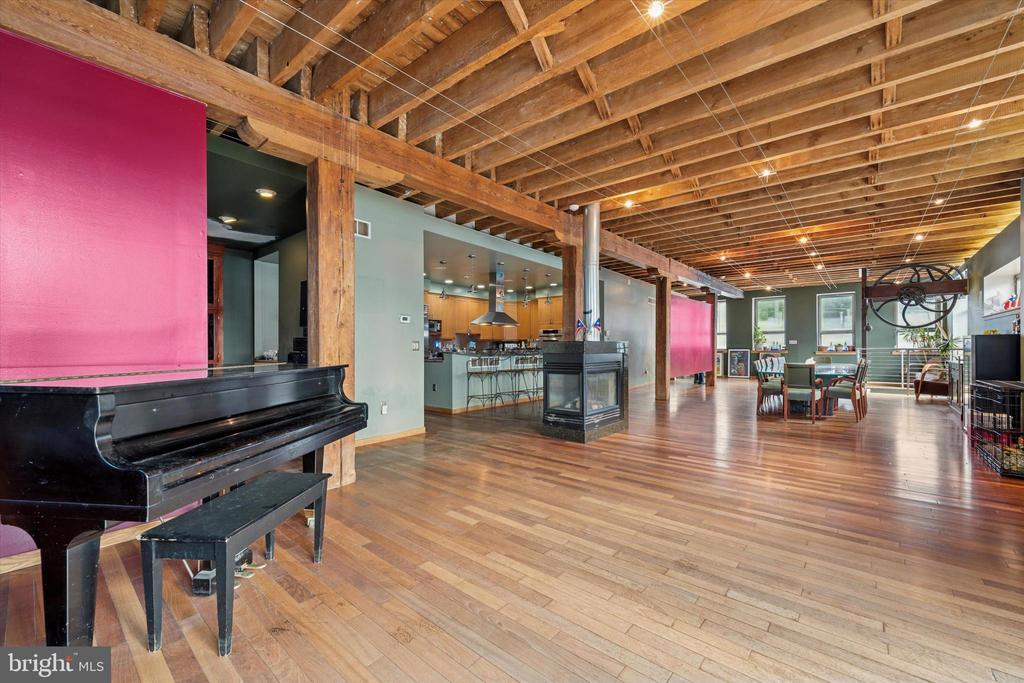844 N 4TH STREET 48