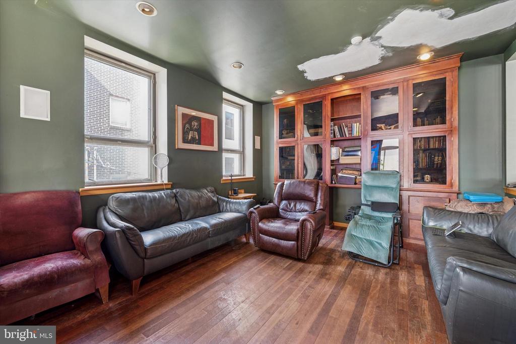 844 N 4TH STREET 48
