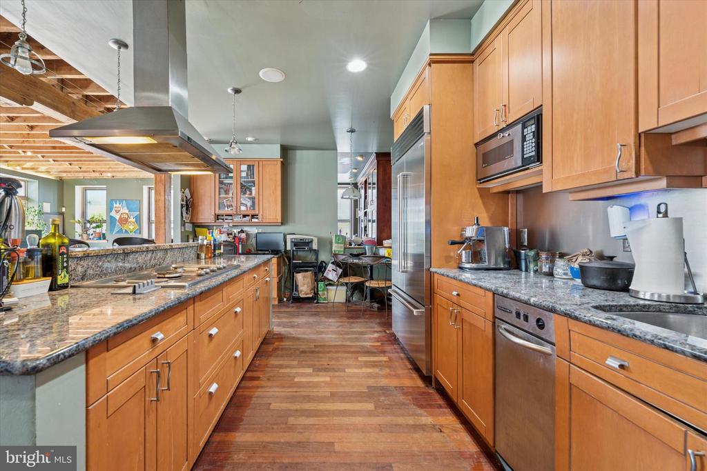 844 N 4TH STREET 48