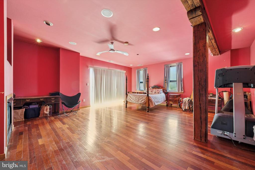 844 N 4TH STREET 48
