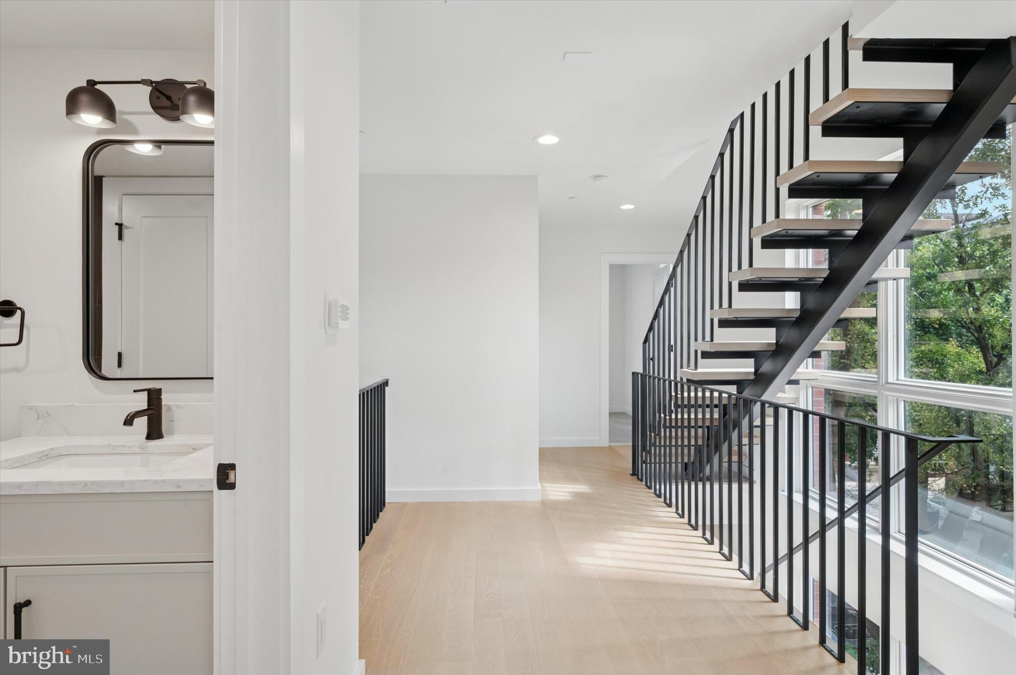 600 N BRENNA WALK