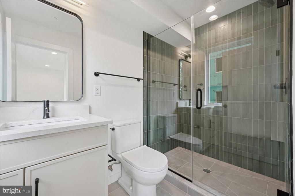 600 N BRENNA WALK