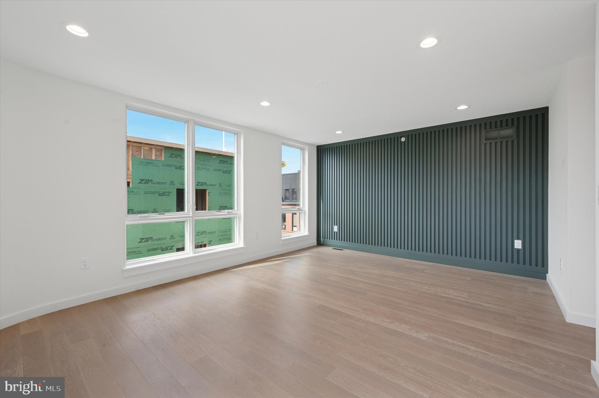 600 N BRENNA WALK