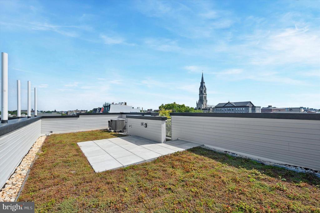 600 N BRENNA WALK