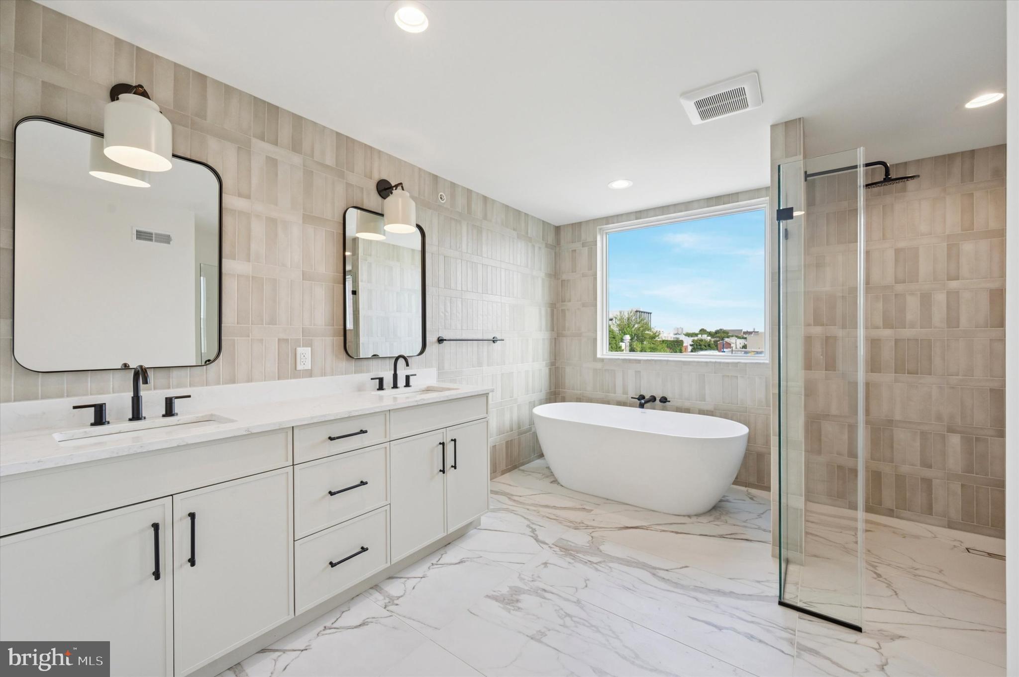 600 N BRENNA WALK