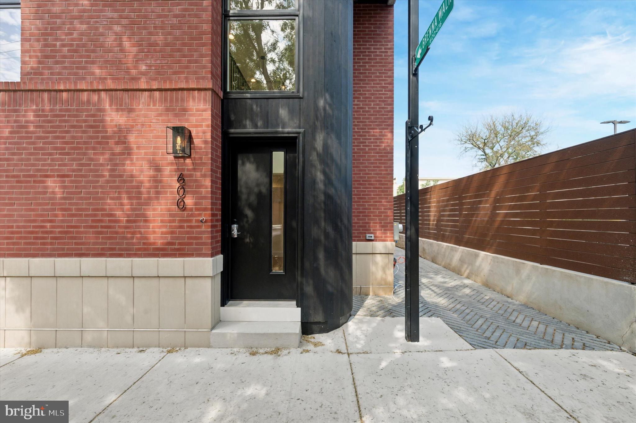 600 N BRENNA WALK