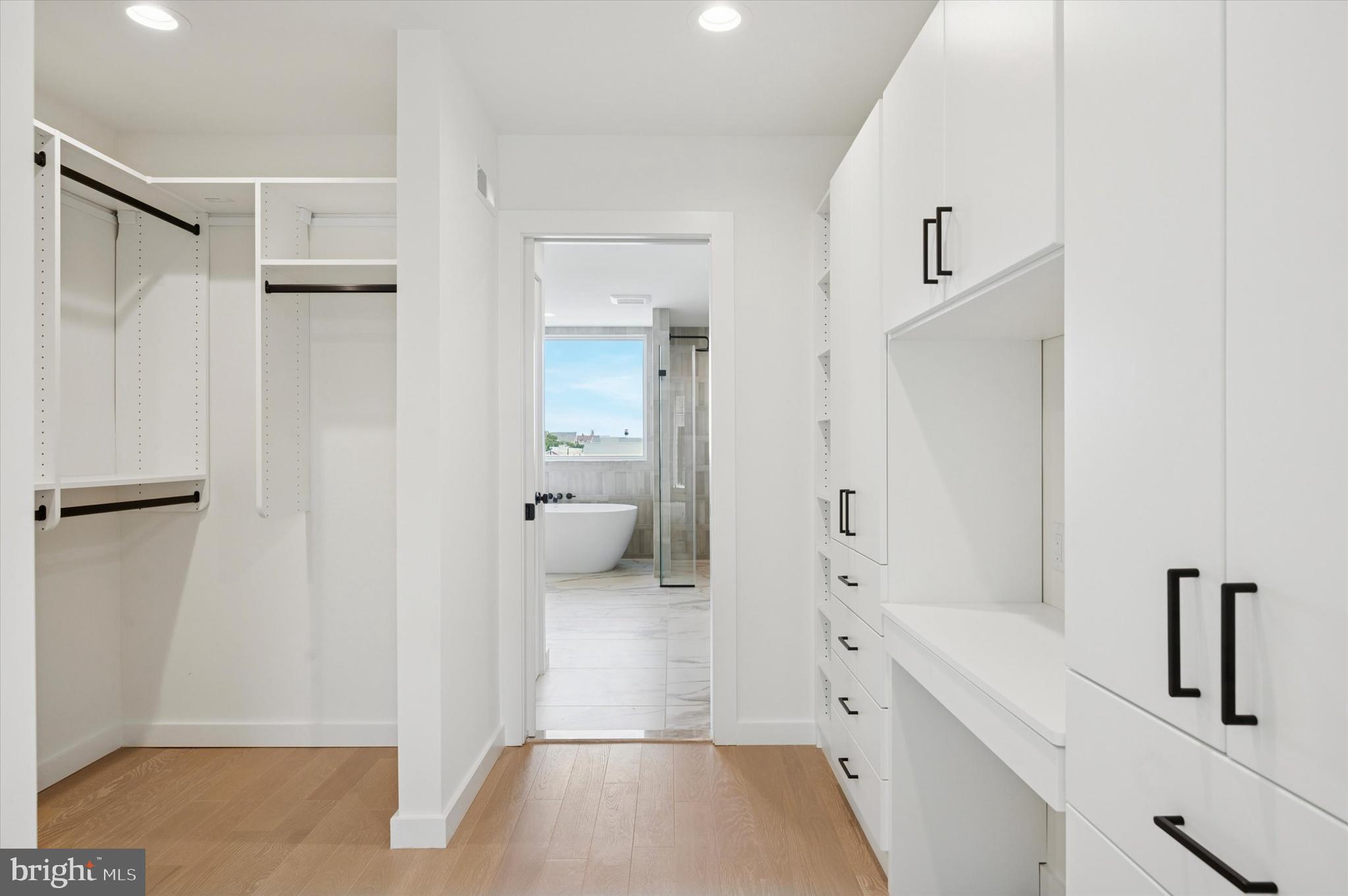 600 N BRENNA WALK
