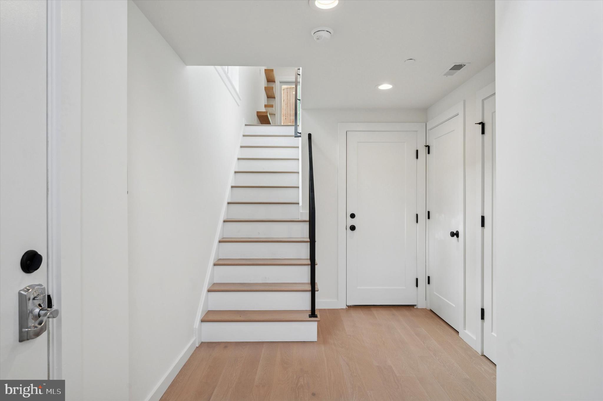 600 N BRENNA WALK