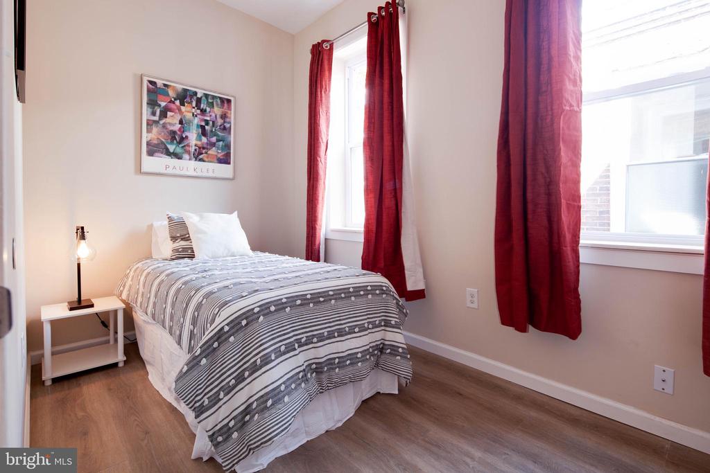 4245 OGDEN STREET Unit: UNIT 2