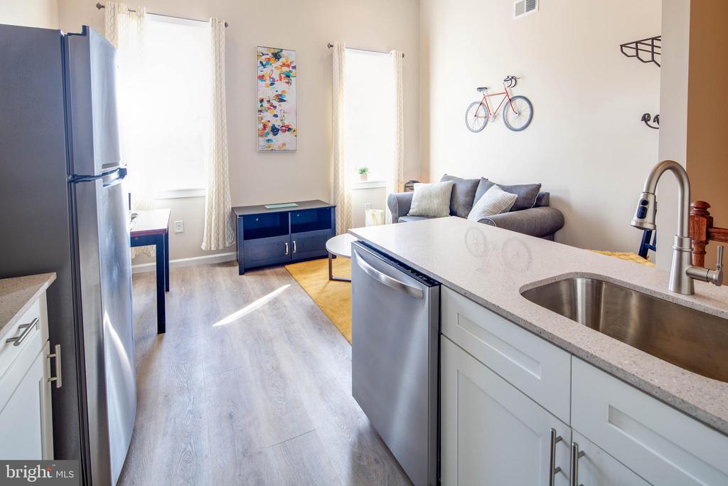 4245 OGDEN STREET Unit: UNIT 2