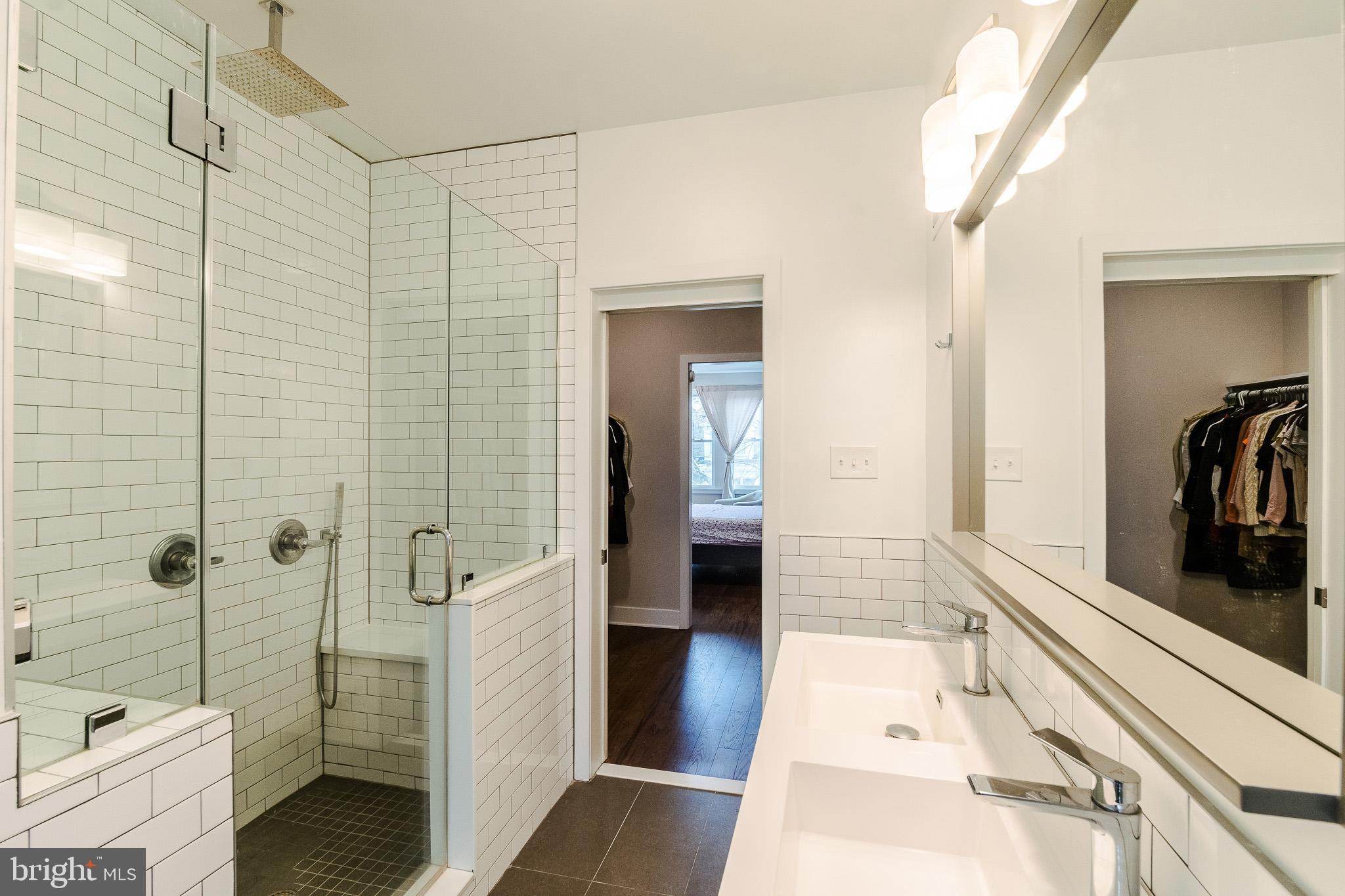 4841 LARCHWOOD AVENUE