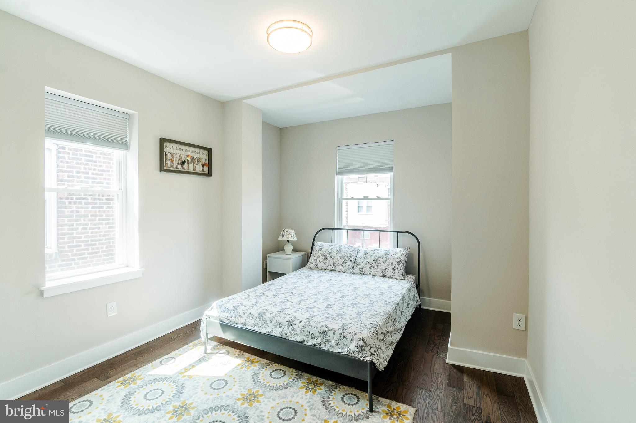 4841 LARCHWOOD AVENUE