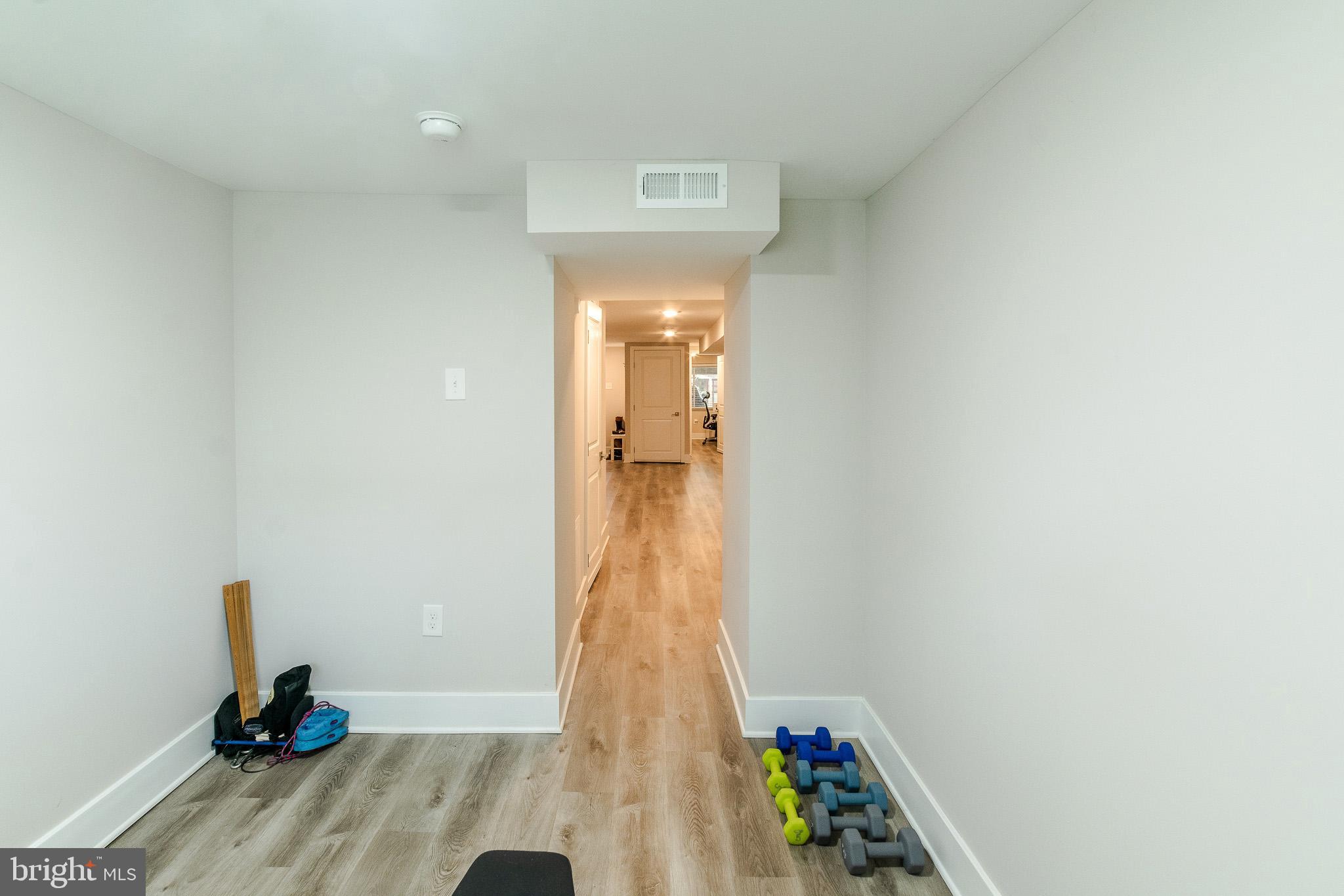 4841 LARCHWOOD AVENUE