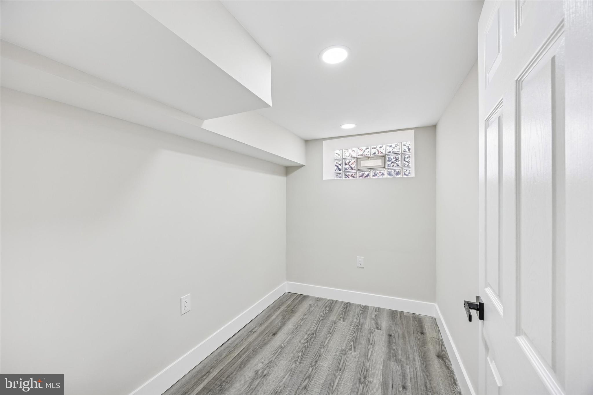 156 W WISHART STREET