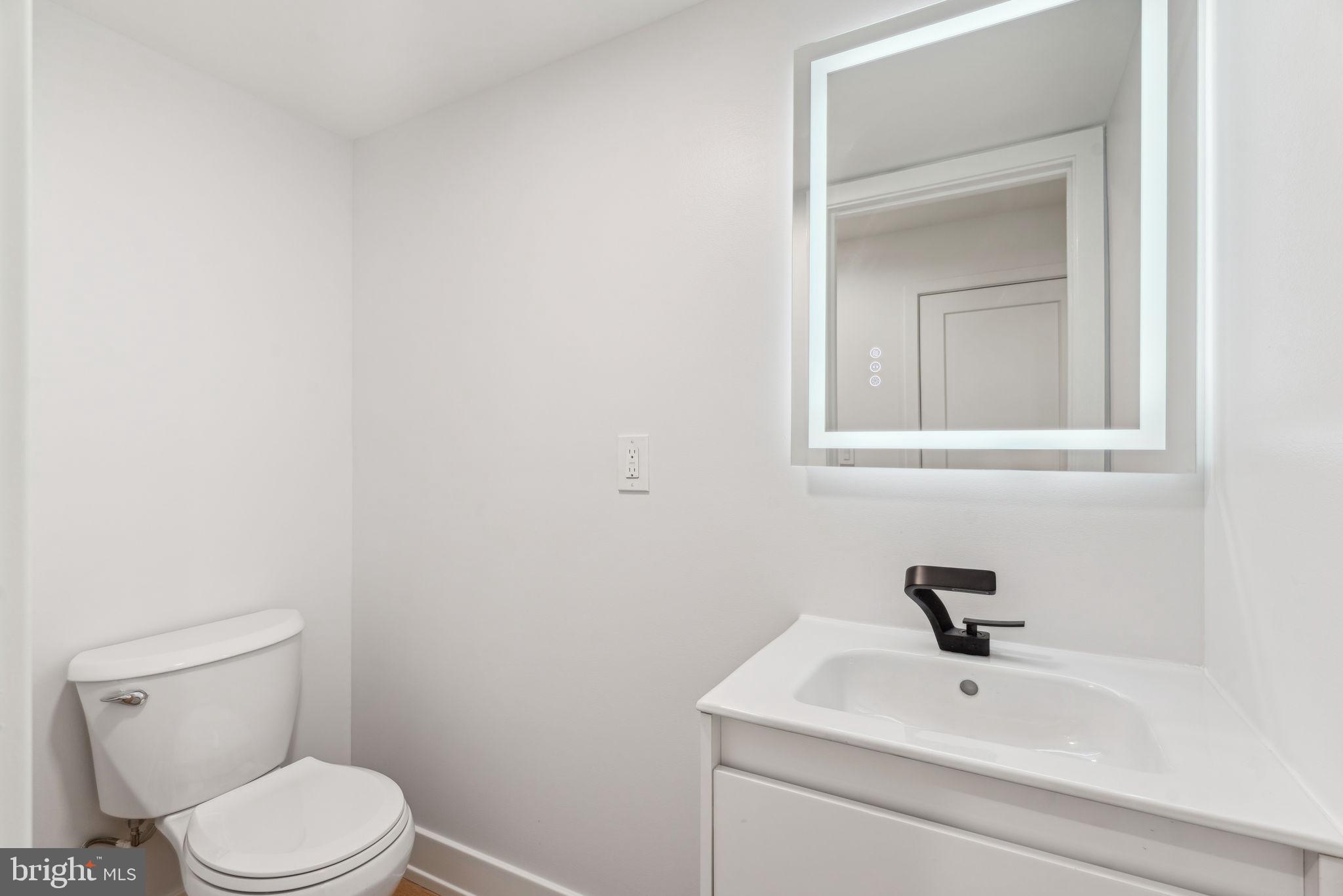 1106 N BODINE STREET