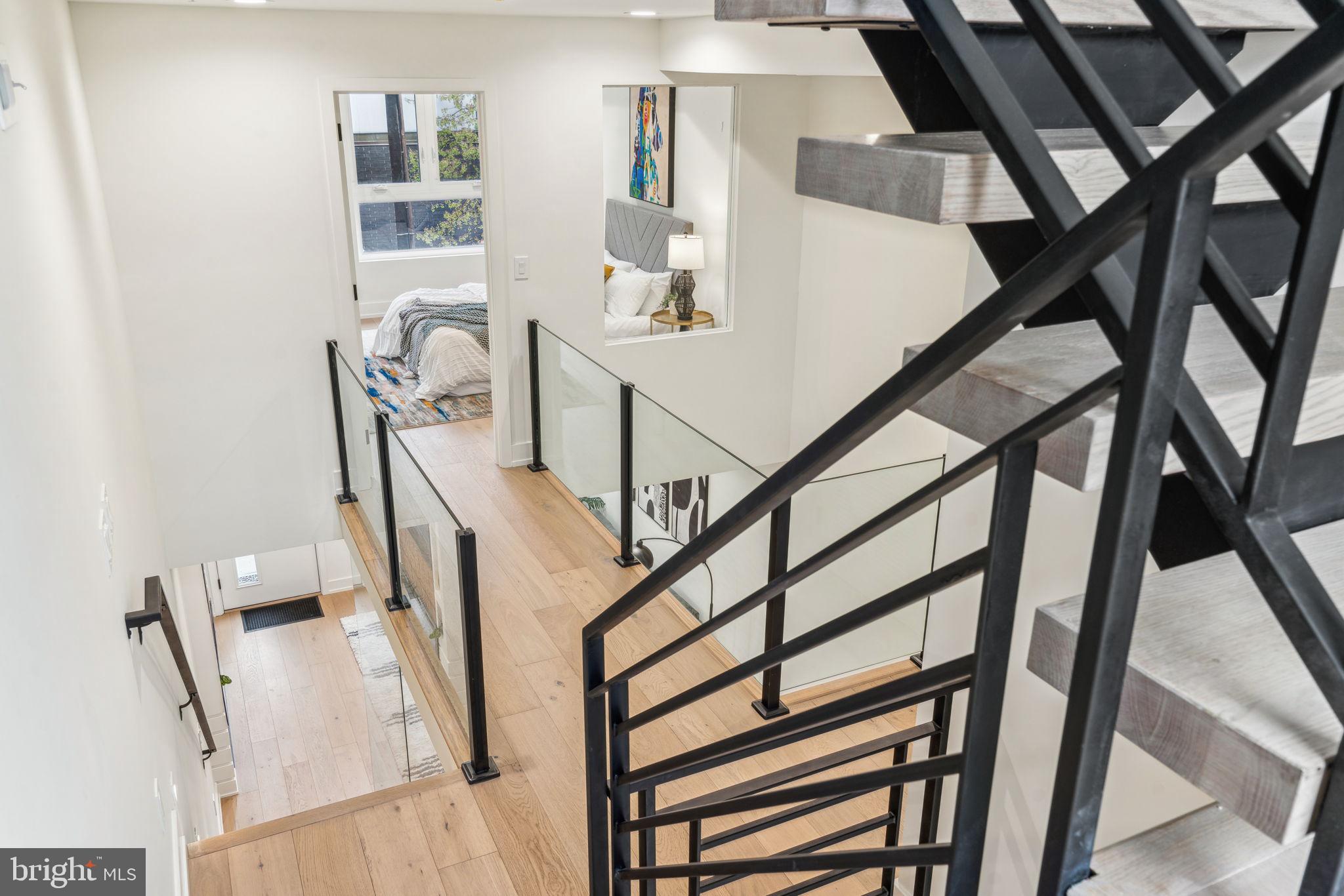 1106 N BODINE STREET