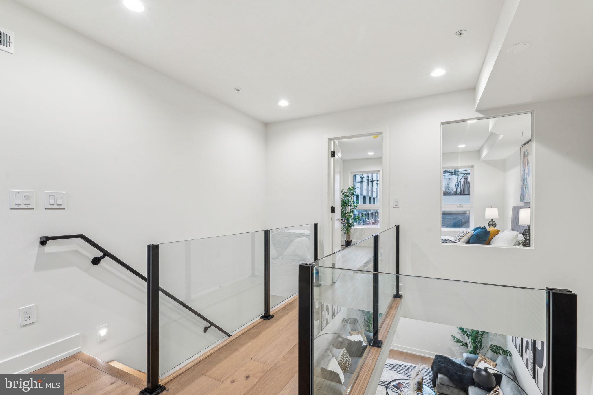 1106 N BODINE STREET