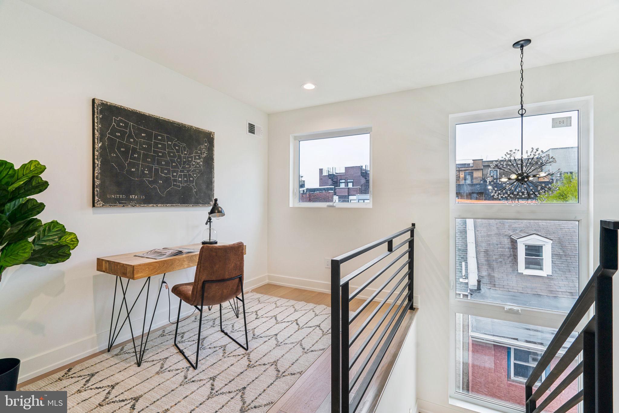 1106 N BODINE STREET