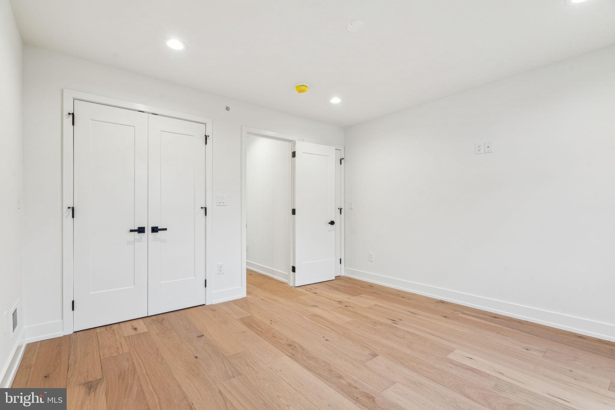 1106 N BODINE STREET