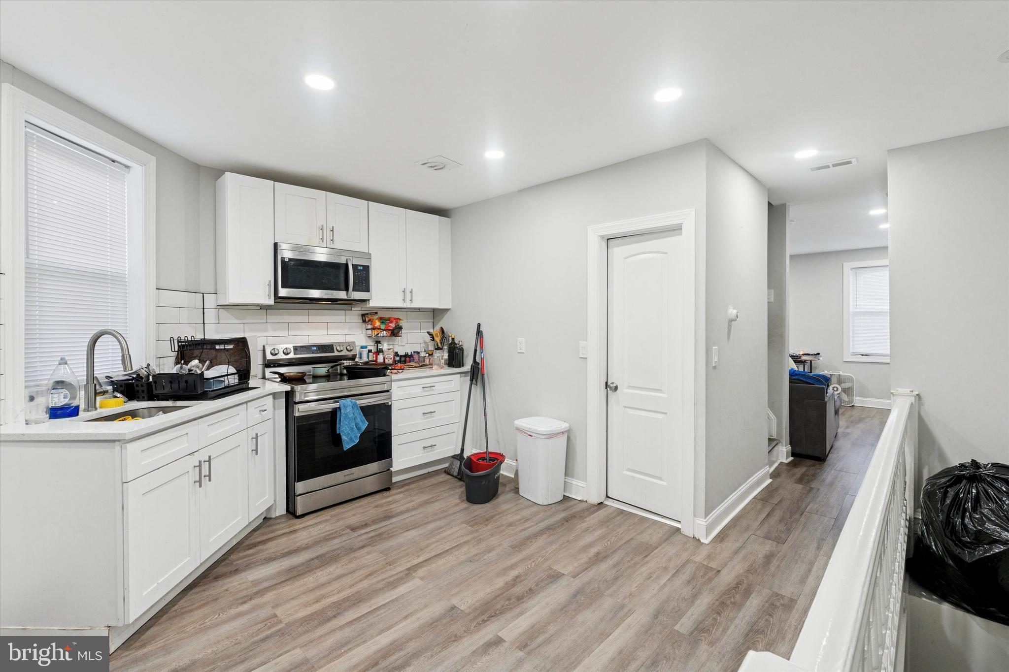 4024 PARKSIDE AVENUE