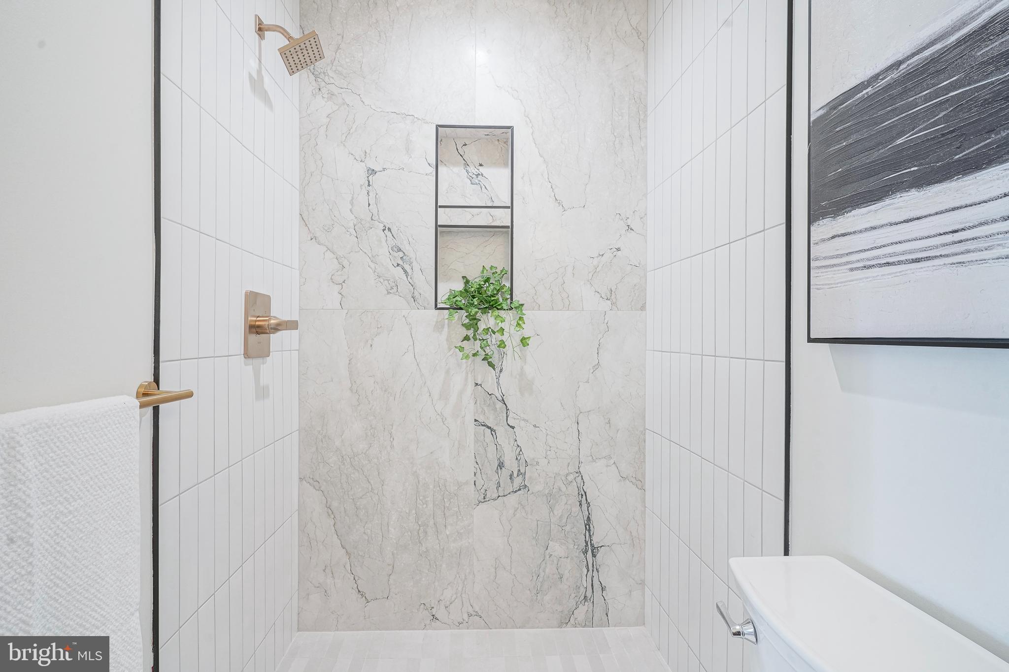 5224 DELANCEY STREET