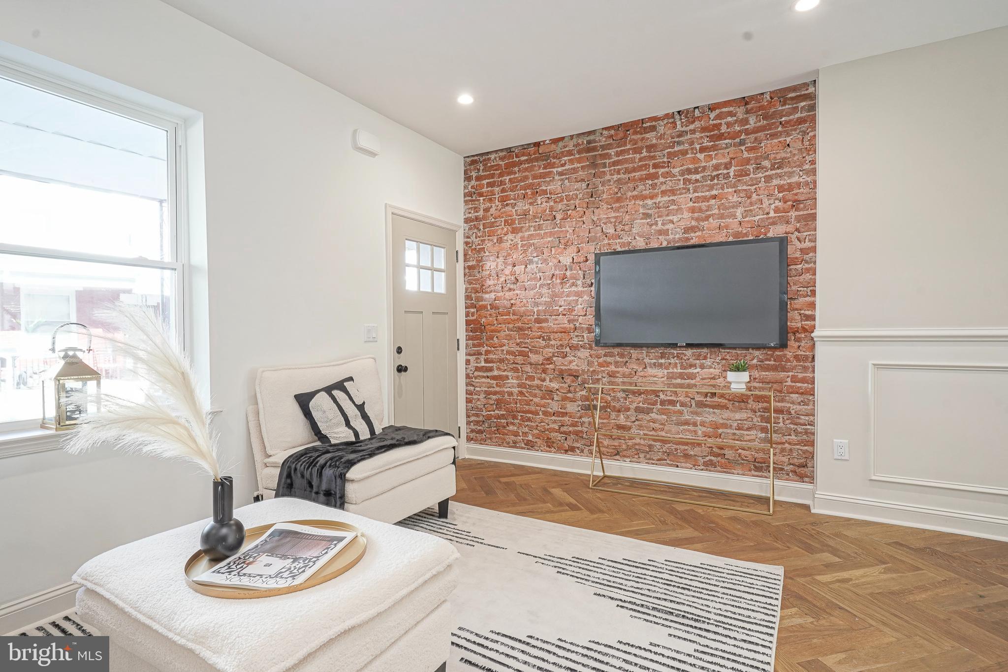 5224 DELANCEY STREET