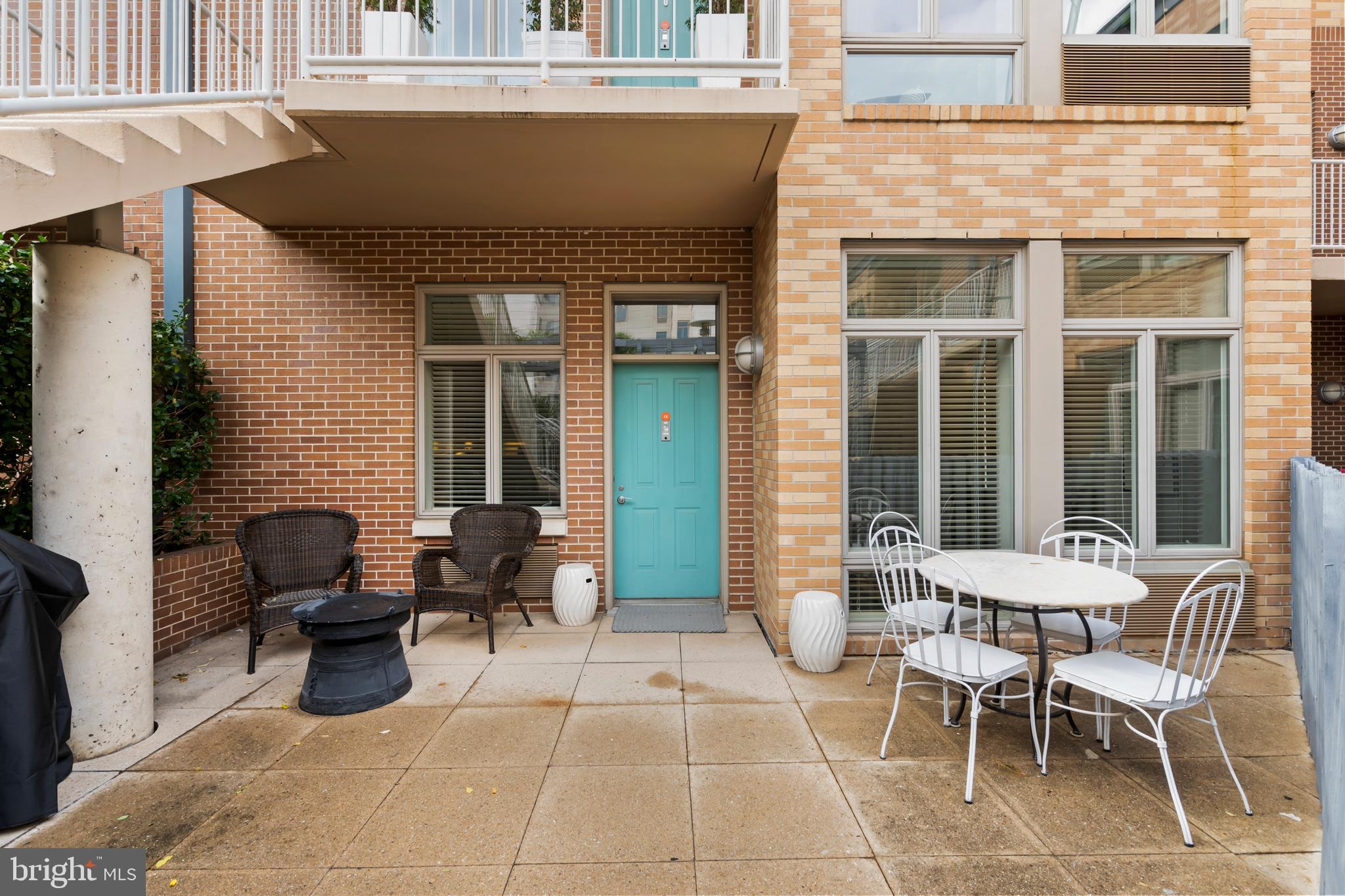 1900 HAMILTON STREET C6