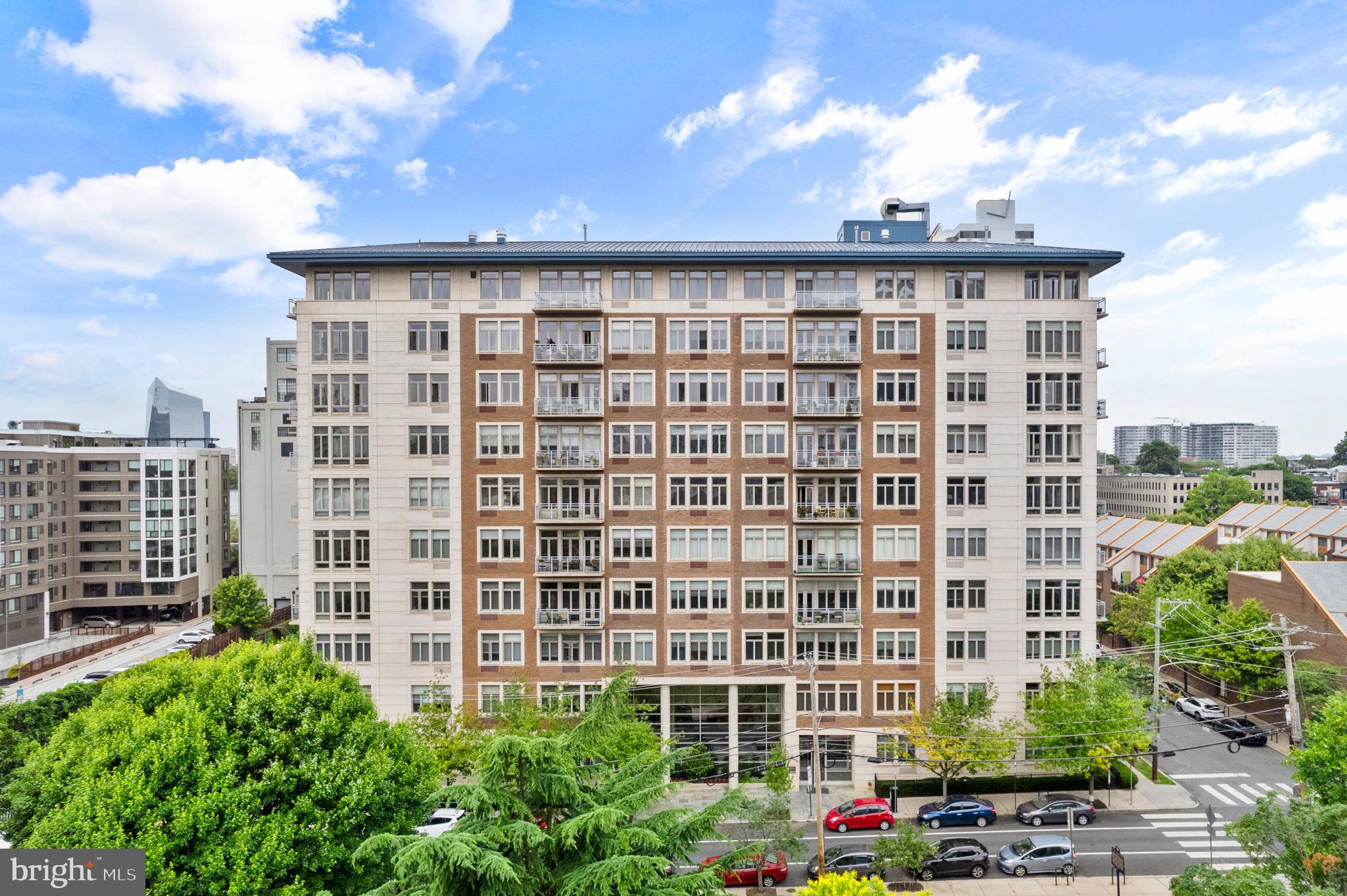 1900 HAMILTON STREET C6