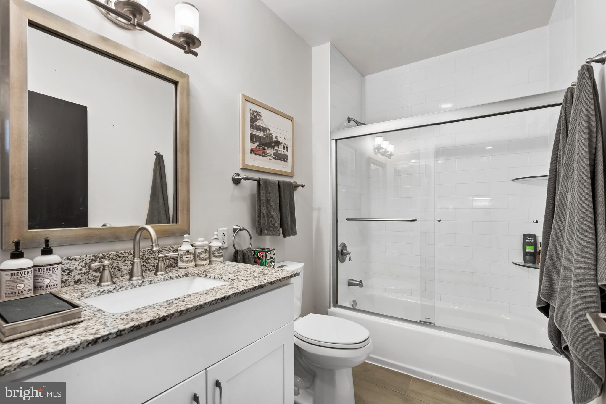 1900 HAMILTON STREET C6