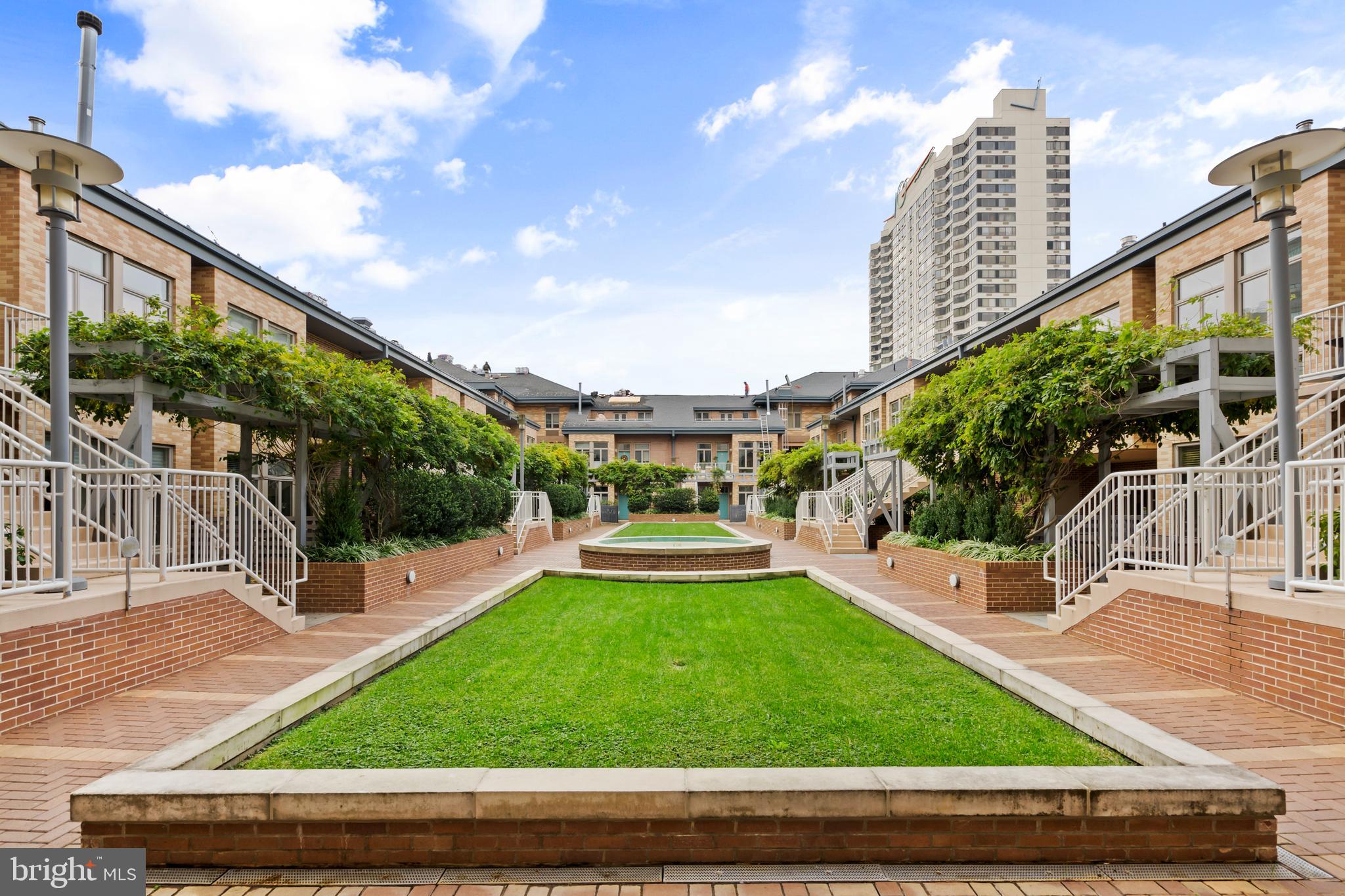 1900 HAMILTON STREET C6