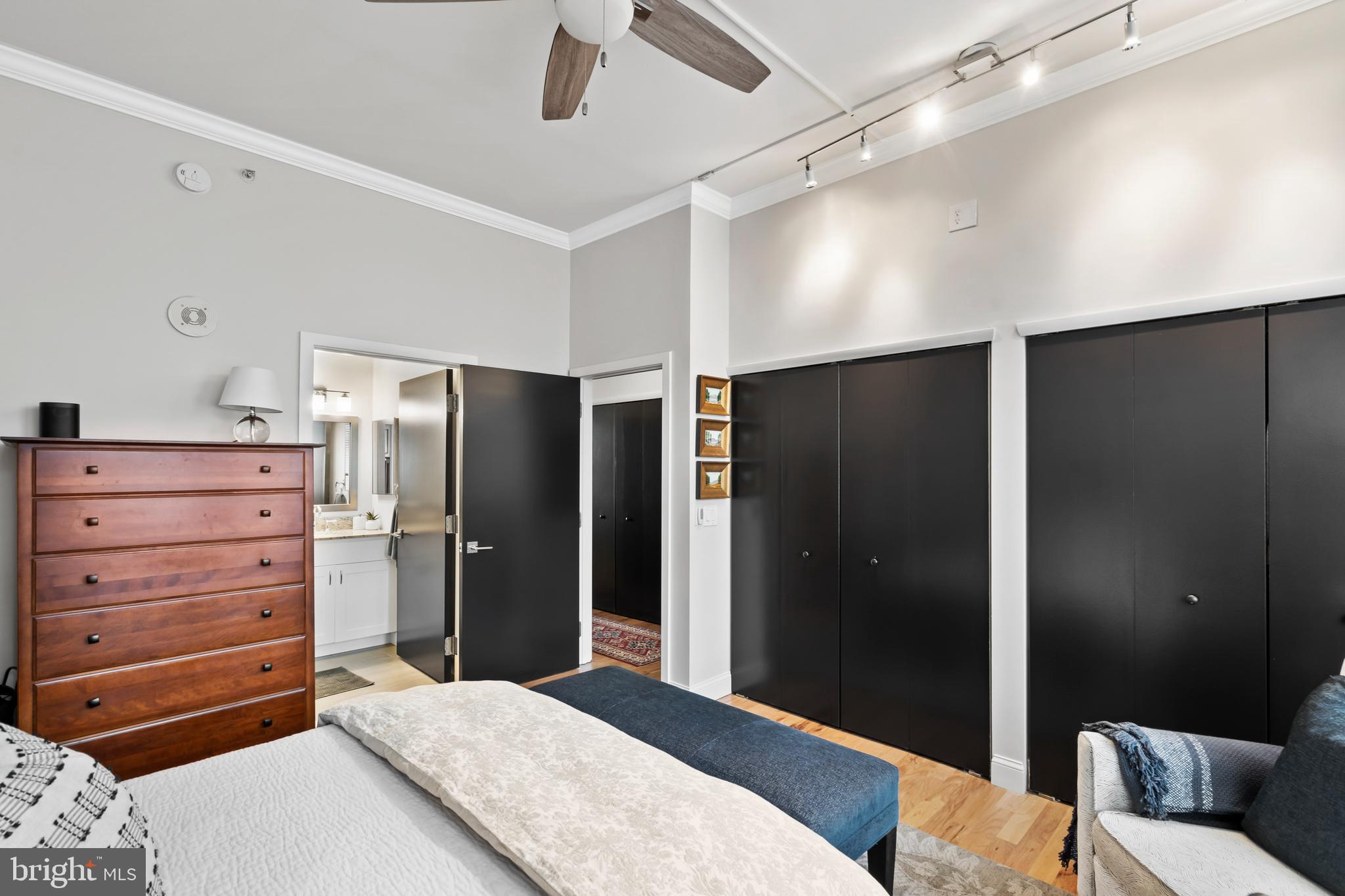 1900 HAMILTON STREET C6